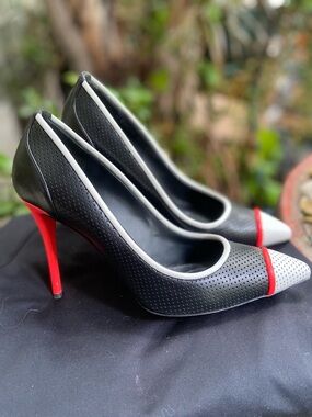 Giuseppe Zanotti Scarpa pointed stilleto heel in flamingo red